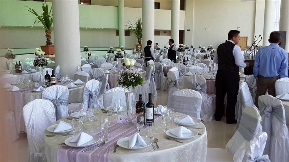 Nobile Hotel Convention Ciudad Del Este Exterior foto Banquet hall