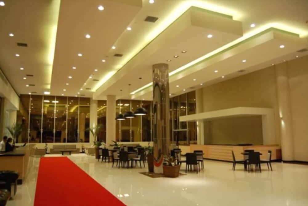 Nobile Hotel Convention Ciudad Del Este Exterior foto Lobby