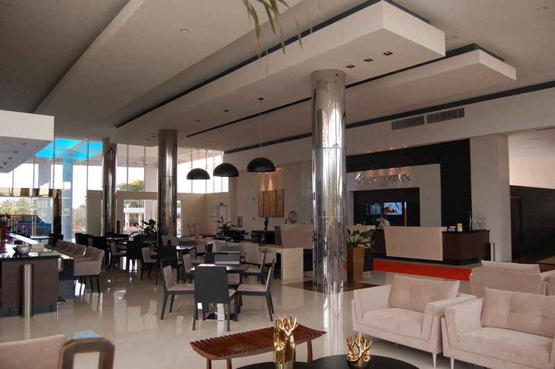 Nobile Hotel Convention Ciudad Del Este Exterior foto The lobby of the hotel